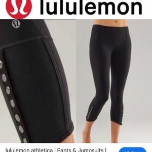 lululemon athletica Black Button-Trim Cropped Leggings